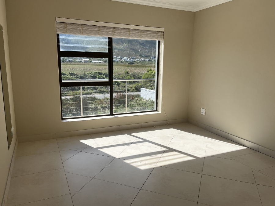 To Let 3 Bedroom Property for Rent in Bettys Bay Western Cape